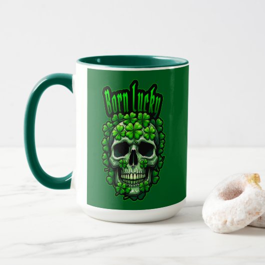 Born Lucky Skull St Patrick’s Day - caneca マグカップ (ドーナツ付き)