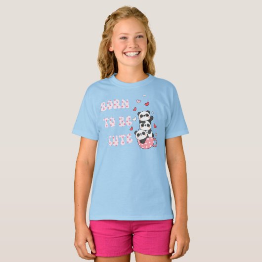 Born to Be Cute ～愛らしいパンダスタックのキッズ Tシャツ (正面フル)