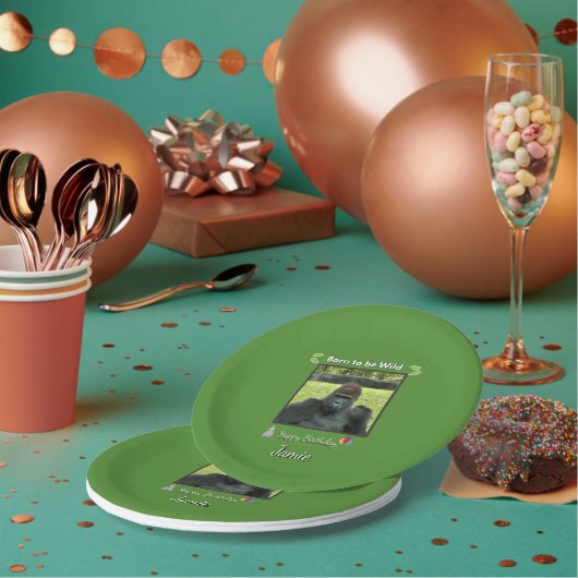 Born to Be Wild Gorilla Birthday Fun ペーパープレート (複数)