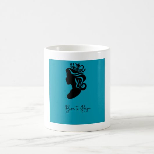 Born to Reign – Empowerment Mug with Crowned Woman コーヒーマグカップ (中央)