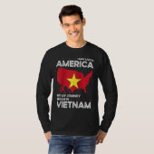 Born Vietnamese Vietnam American USA Citizenship R Tシャツ (正面フル)