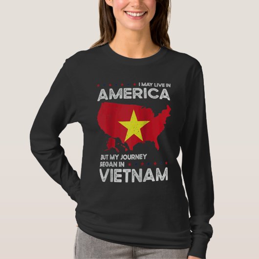 Born Vietnamese Vietnam American USA Citizenship R Tシャツ (正面)