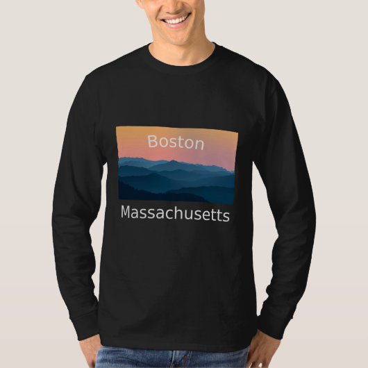 Boston Massachusetts Mountain sunset hometown Tシャツ (正面)
