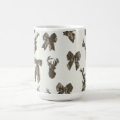 Bottom Lands Camo Coquette Bow for Women Deer Hunt コーヒーマグカップ (中央)