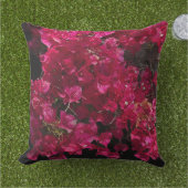Bougainvillea赤い熱帯性乾性低木の写真 アウトドアクッション (芝生)