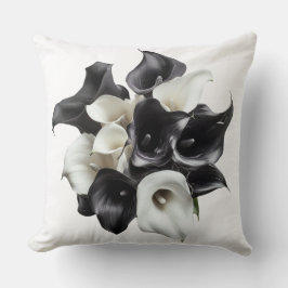 🖤🤍 Bouquet Élégant de Lys Noirs et Blancs クッション