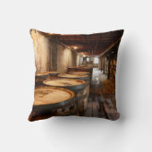 Bourbon Whiskey Rickhouse Throw Pillow  クッション (裏面)