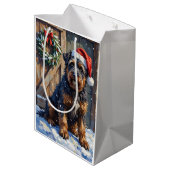 Bouvier des Flandres Snowy Farm Christmas ミディアムペーパーバッグ (裏面アングル)