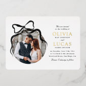 Bowエレガント All-In-One Black & White Photo 結婚's 箔招待状 (正面)