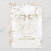 Bow Beige Toile彼女は結び目ブライダルシャワー 招待状 (正面/裏面)
