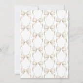 Bow Beige Toile彼女は結び目ブライダルシャワー 招待状 (裏面)