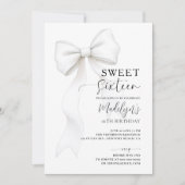 Bow Chic Black White Elegant Calligraphy Sweet 16 招待状 (正面)