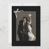 Bow Classic Old Money Black & White Photo Wedding 招待状 (裏面)