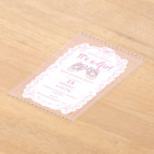 Bow Ribbon Its a Girl Baby Shoe Pink Invitation アクリル招待状 (レイダウン)