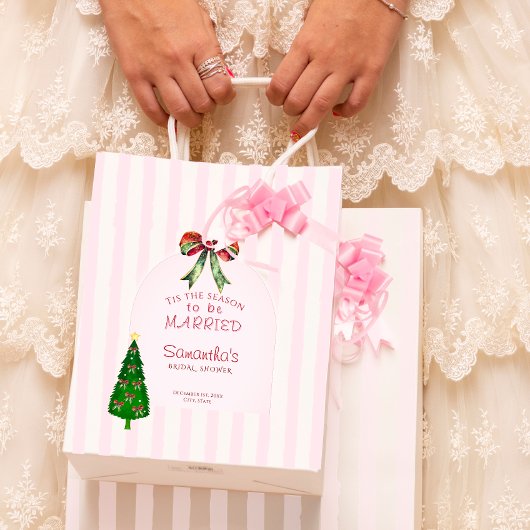 Bow Tis The Season To Be Married Bridal Shower ミディアムペーパーバッグ