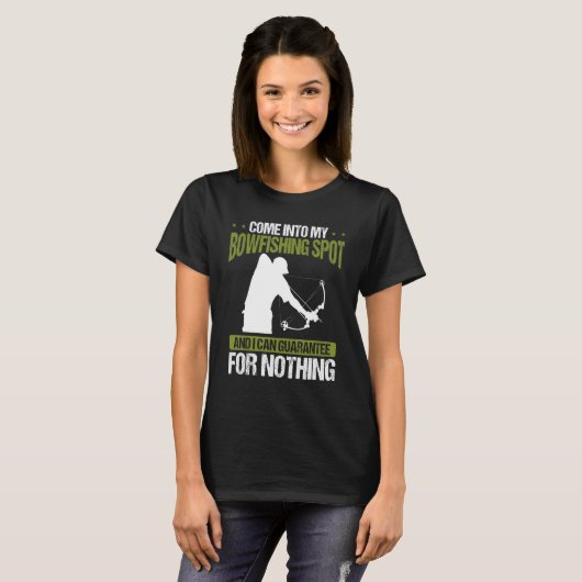 Bowfishing Spot Airboat Bow Hunter Fisherman Bowfi Tシャツ (正面フル)