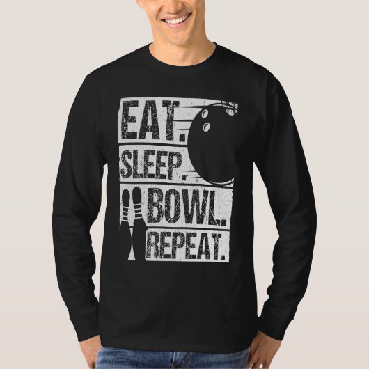 Bowling Ball Pin Bowler Strike Bowling Fanatic Bow Tシャツ (正面)