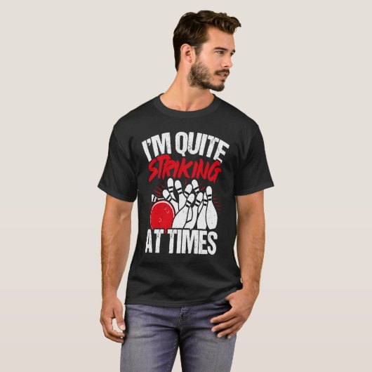 Bowling Ball Pin Bowler Strike Bowling Fanatic Bow Tシャツ (正面フル)