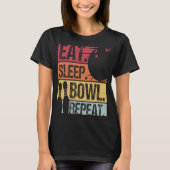 Bowling Ball Pin Bowler Strike Team Bowling Alley  Tシャツ (正面)