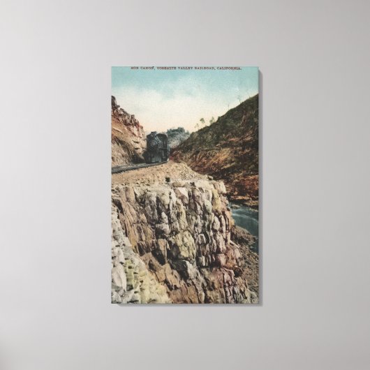 Box Canon Trainのビュー キャンバスプリント (正面)