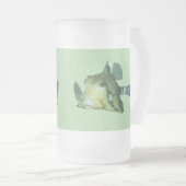 Boxfish -抽象デザイン – 写真の切り取り | フロストグラスビールジョッキ (正面右)