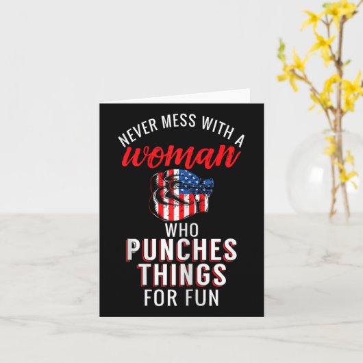 Boxing Never Mess With A Woman Who Punches Things  カード (黄色い花)