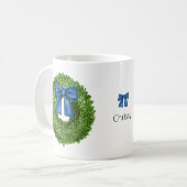 BoxwoodリースとBlue Bow Ceramic コーヒーマグカップ (正面左)