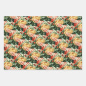 Boy and girl giving each other Christmas presents ラッピングペーパーシート (正面2)