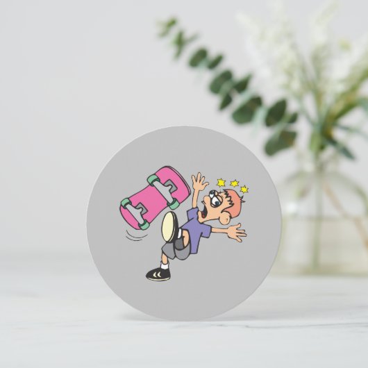 Boy crashes on his skateboard (スタンド正面)