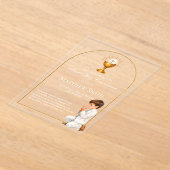 Boy First Holy Communion Gold Boho Arch & Chalice アクリル招待状 (レイダウン)