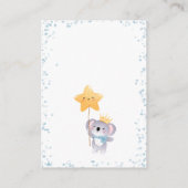 Boy Koalaが赤ちゃんシャワー用の青い本を持つ エンクロージャーカード (裏面)