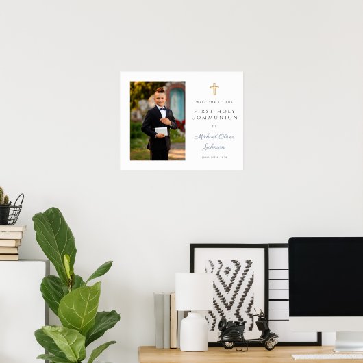 Boy Photo First Communion Dusty Blue Welcome ポスター (ホームオフィス)