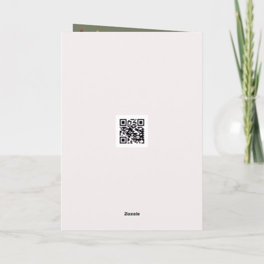 Boy Pulling a Sled With Christmas Evergreen Boughs カード (裏面)