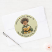 Boy Reading Book Teacher Classroom Library Labels ラウンドシール (封筒)