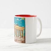 Brandenburgゲート,ベルリンの漫画の旅行ポスター ツートーンマグカップ (正面右)