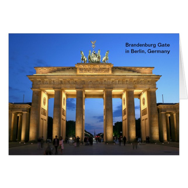 Brandenburg Gate in Berlin，ドイツ，ナイト (正面横)