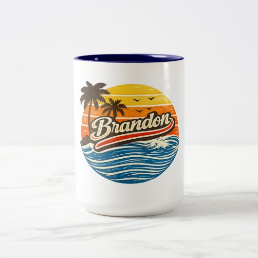 Brandon Retro Sunset Name Design ツートーンマグカップ (中央)