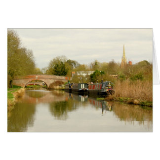 Braunston.の連合運河のNarrowboat壮大な場面