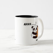 “Bread hugs & panda peace in every sip.” ツートーンマグカップ (正面右)