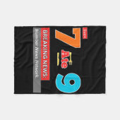 Breaking News 7 Ate 9 Math Joke Funny 67 Meme Hall フリースブランケット (正面(横))