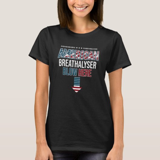 Breathalyzer吹ここアメリカ国旗の警察4th J Tシャツ (正面)
