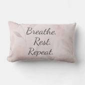 Breathe Rest Repeat Elegant Blush Pink Floral ランバークッション (正面)