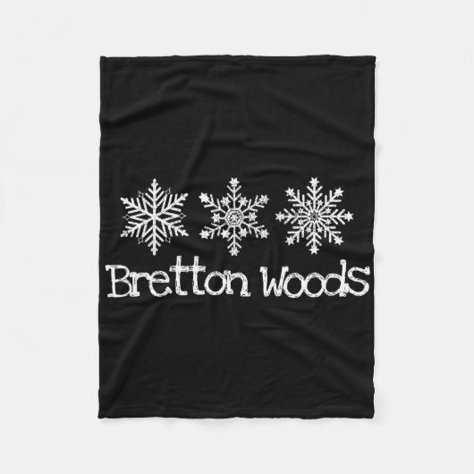 Bretton Woods Ski Skier Skiing Snowflakes Snowboar フリースブランケット (正面)