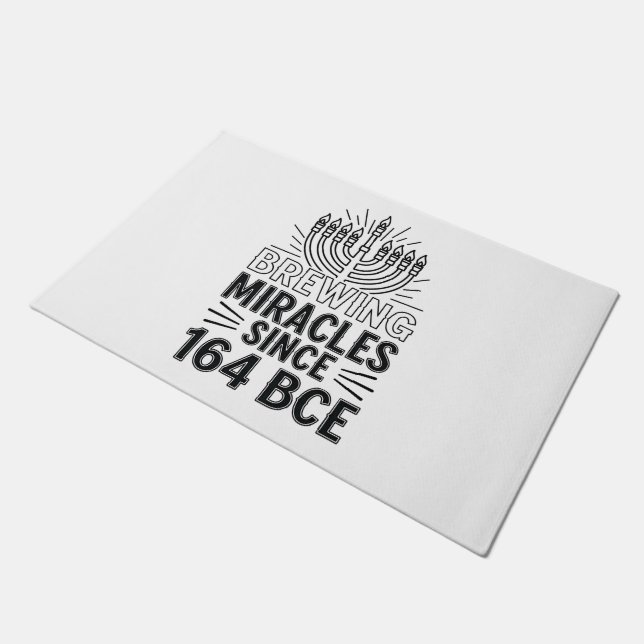 Brewing Miracles Since 164 BCE Hanukkah Jewish  ドアマット (アングル)