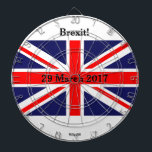 Brexitイギリス ダーツボード<br><div class="desc">イギリスの旗のデザイン、記事50の誘発の日付と手塗りそして印刷されて。</div>
