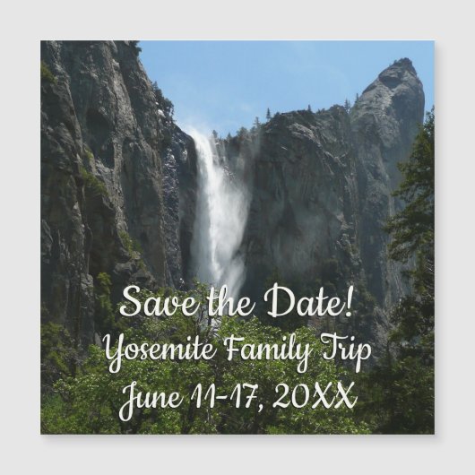 Bridalveil Falls at Yosemite National Park (正面)