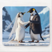 Bride and Groom Penguins On an Iceberg マウスパッド (正面)