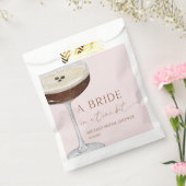 Bride In A Tini Bit Expresso Martini Bridal Shower フェイバーバッグ (封をした状態)