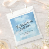 Bride Is On Cloud Nine Bridal Shower フェイバーバッグ (クリップ留めされた状態)