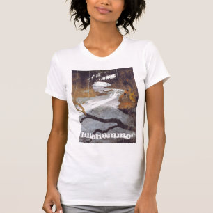 Bridge Over a Stream 凍ってい by Alexandra調理師 Tシャツ